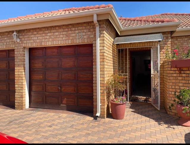 3 BEDROOM APARTMENT FOR SALE IN EDEN GLEN